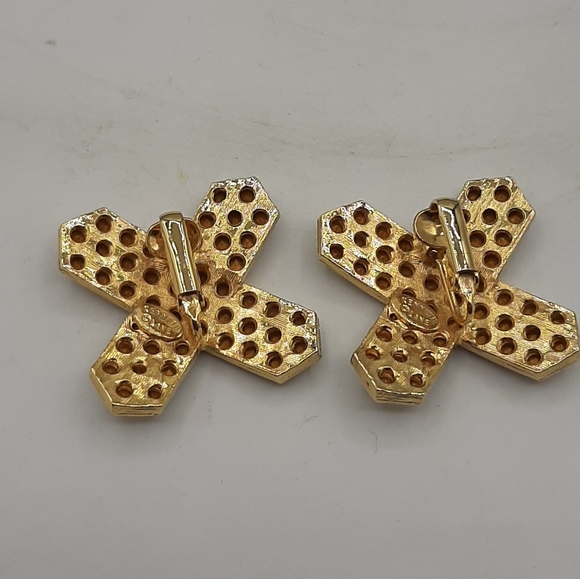 Kenneth Lane Rhinestone Clip On Earrings Criss Cross Gold Tone Signed - Picture 4 of 5